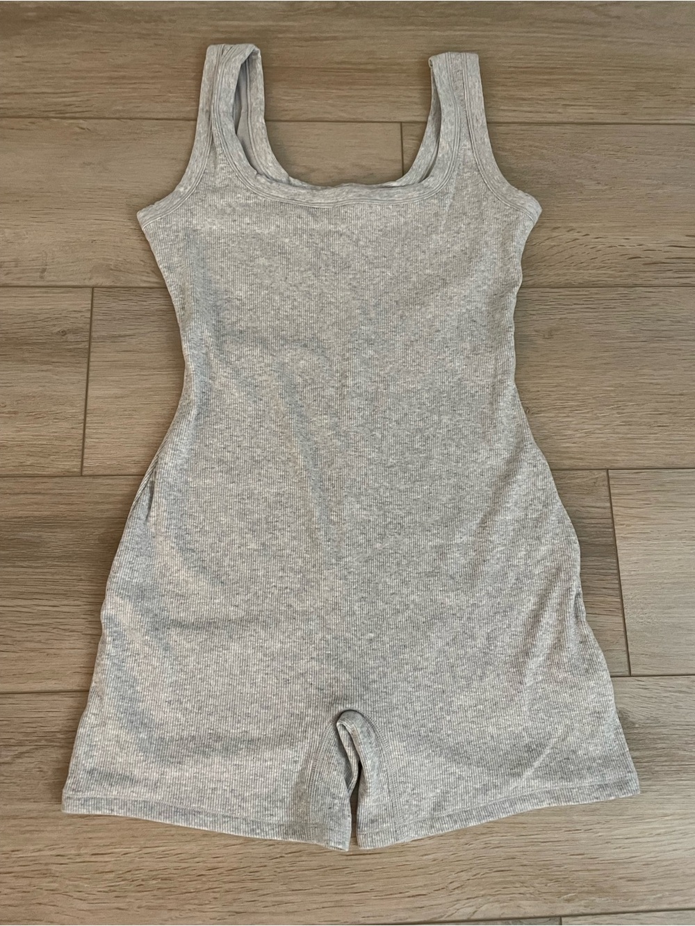 NWOT Skims Women's Ribbed Scoop-Neck Romper Bodysuit in Heather Gray size large